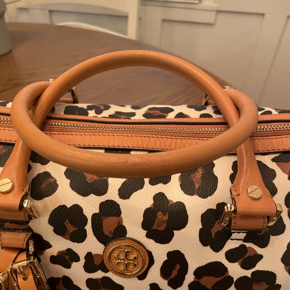 Leopard Tory Burch Purse - Picture 2 of 14
